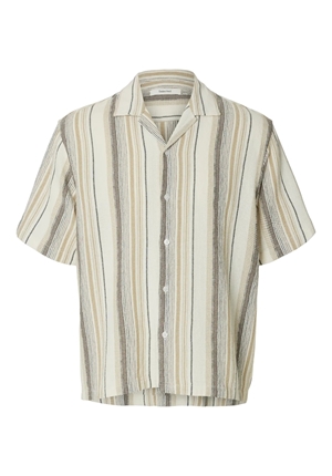 Skjorta - SLHRLXAL SS SHIRT RESORT