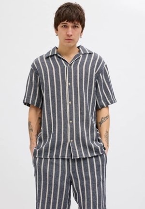 Skjorta - JORCOBA STRIPE RESORT SHIRT
